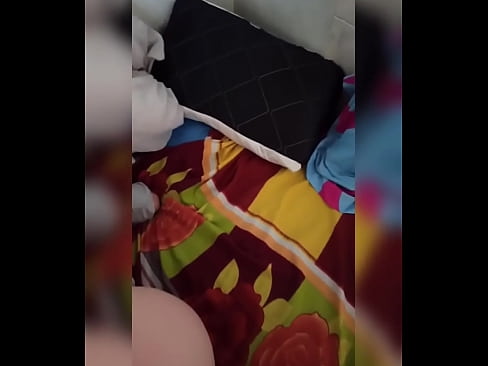 ❤️ Ҳамҳуҷраи ман дар хона танҳо мемонад, зеро шавҳараш ба рухсатӣ меравад ва ман аз фурсат истифода бурда, ӯро сиҳат мекунам ва харашро аз шир пур мекунам Синси босифат дар порно tg.tukifporno.ru ❌